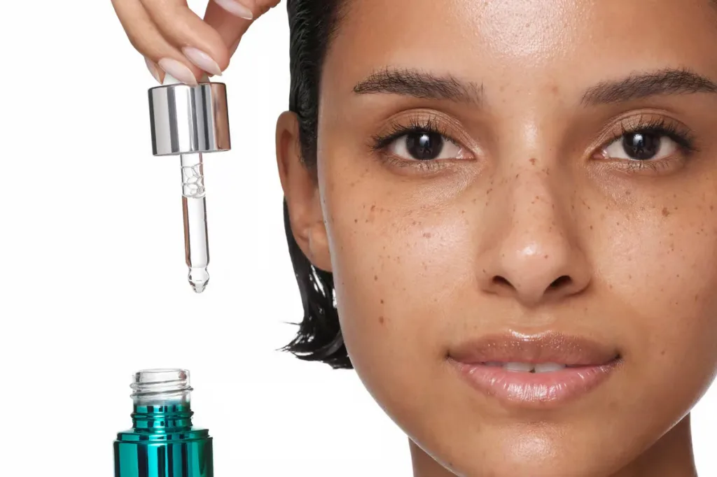 Welches Serum ist am besten für Aknenarben?